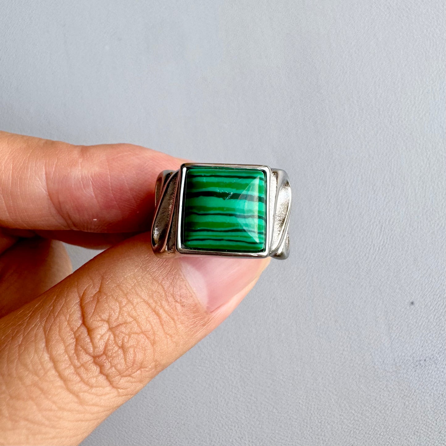 Ring mit Tigerauge-Stein
