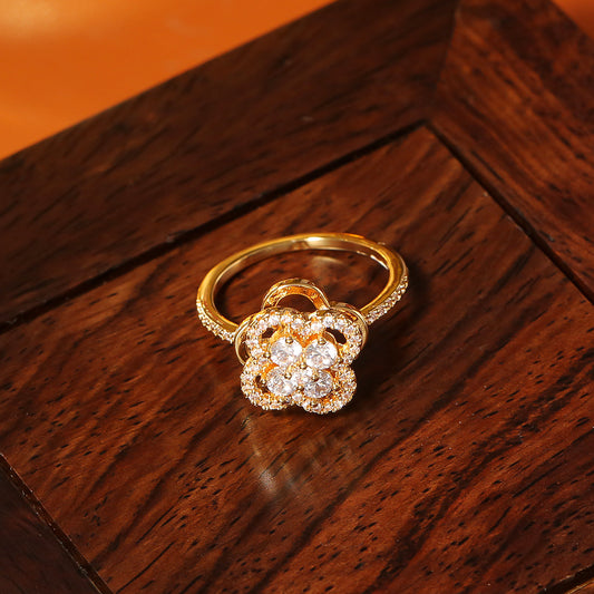Drehbarer Kleeblatt Ring – 18K Vergoldet mit Zirkonia