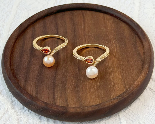 Offener Ring mit Süßwasserperle und Zirkon