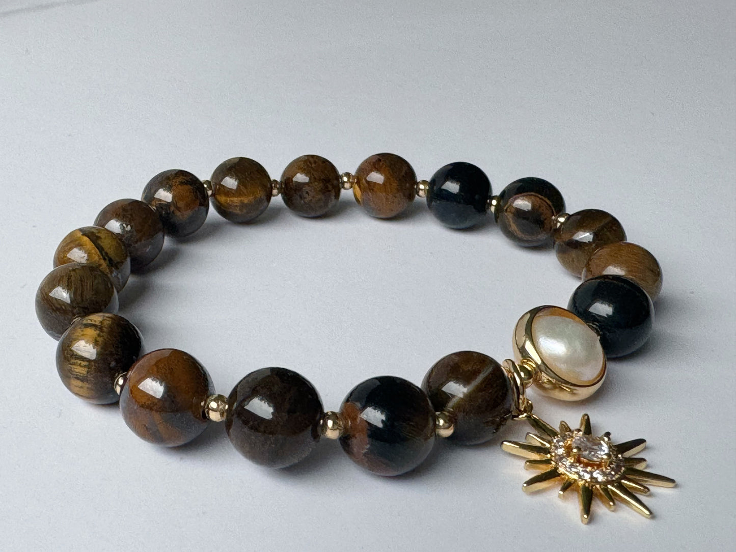 Tigerauge Armband mit Süßwasserperle und Sternanhänger