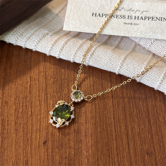 GLANZI Elegance Halskette mit Grünem Oval-Anhänger