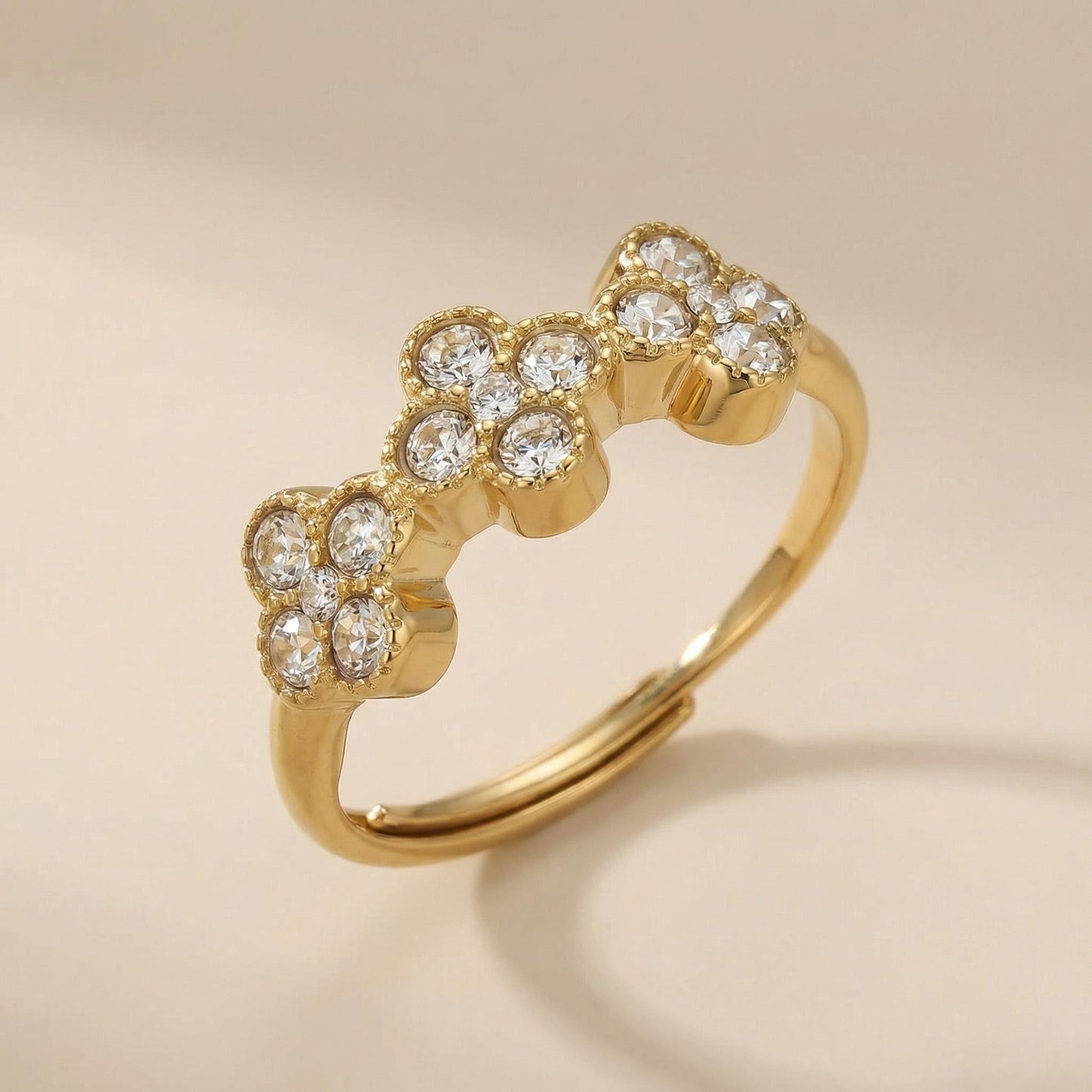 GLANZI Kleeblatt Ring mit Zirkonia