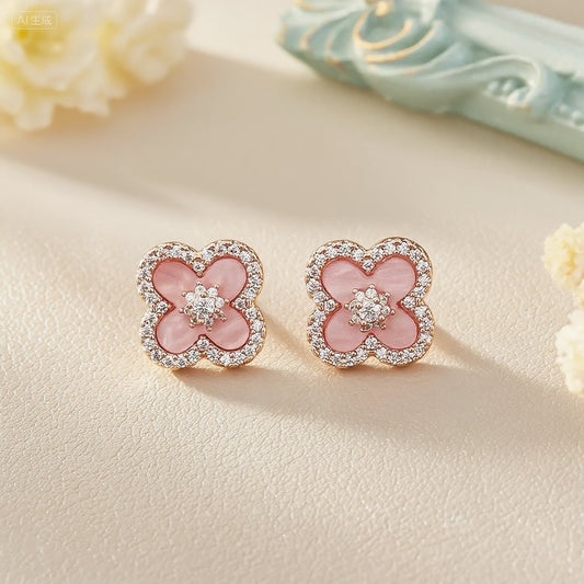 GLANZI Kleeblatt-Ohrstecker – glänzende Zirkonia in Gold, Silber & Rosé