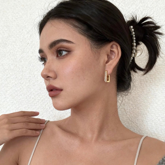 U-Form Ohrringe mit Zirkonia