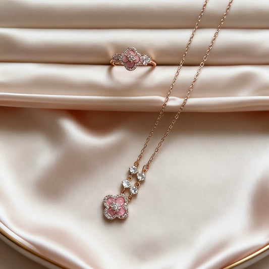 Vierblättriges Kleeblatt Schmuck-Set – Halskette & Offener Ring mit Zirkonia in Rosa