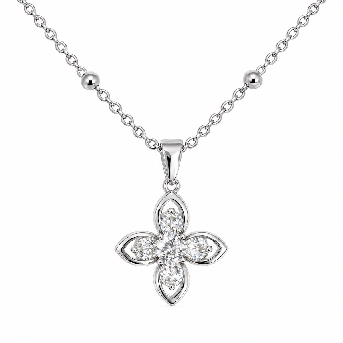 GLANZI Lucky Goddess Halskette – Funkelndes Kleeblatt mit Zirkonia