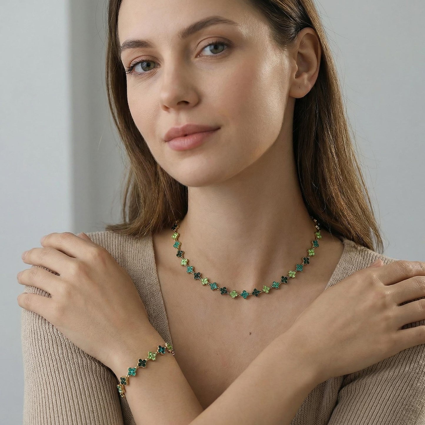 GLANZI Kleeblatt Schmuckset mit Grünem Zirkonia – Halskette & Armband