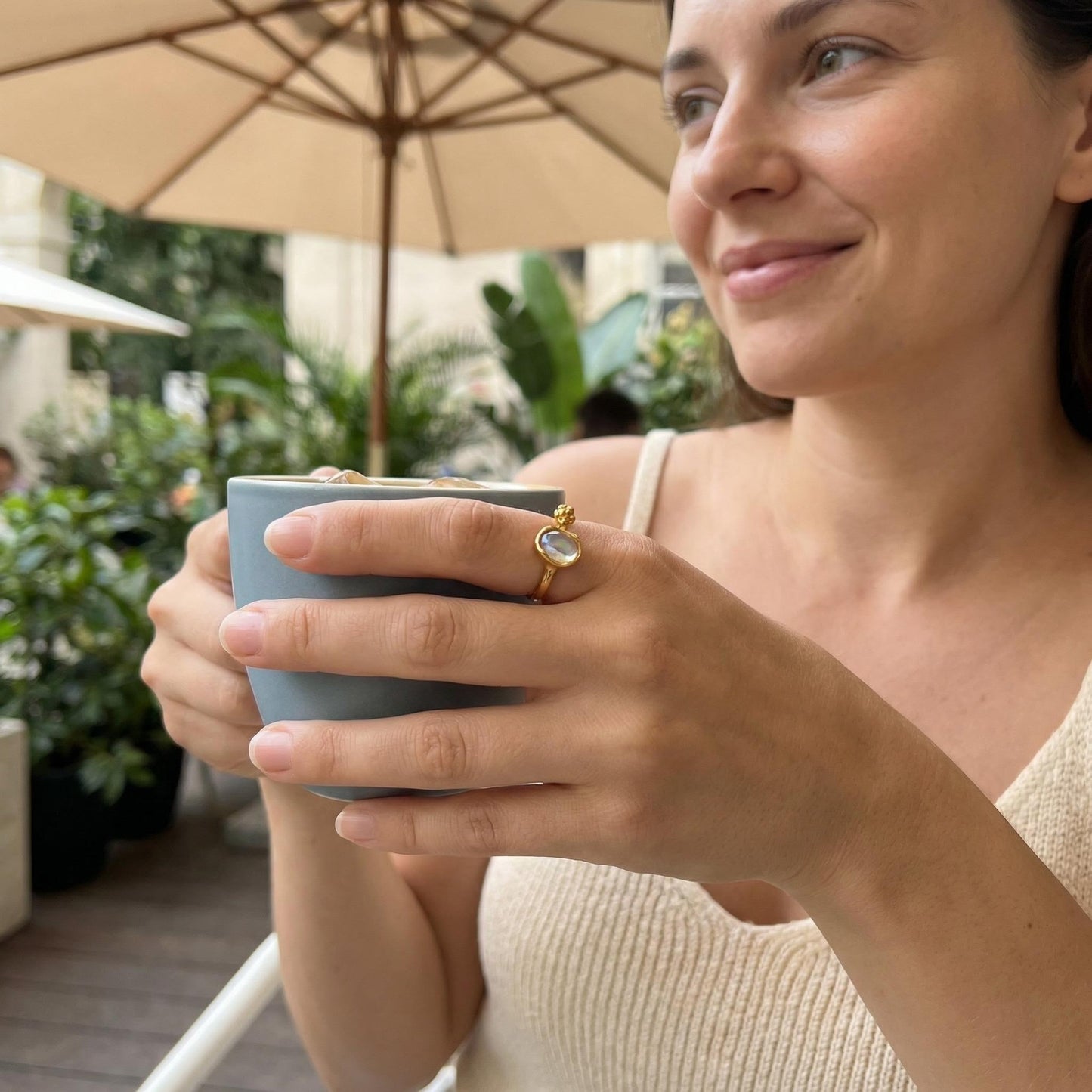 GLANZI Blumen Ring mit Glasstein