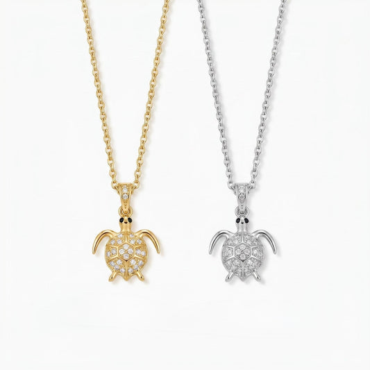 GLANZI Ocean Glow Halskette – Schildkröten Anhänger mit Zirkonia, 18K Vergoldet