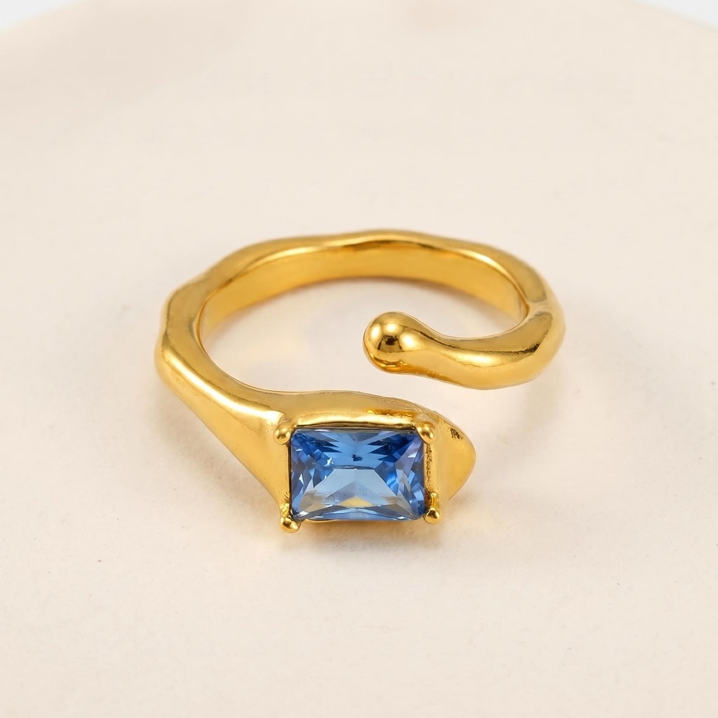 GLANZI Schlangen Ring mit Blauem Zirkonia
