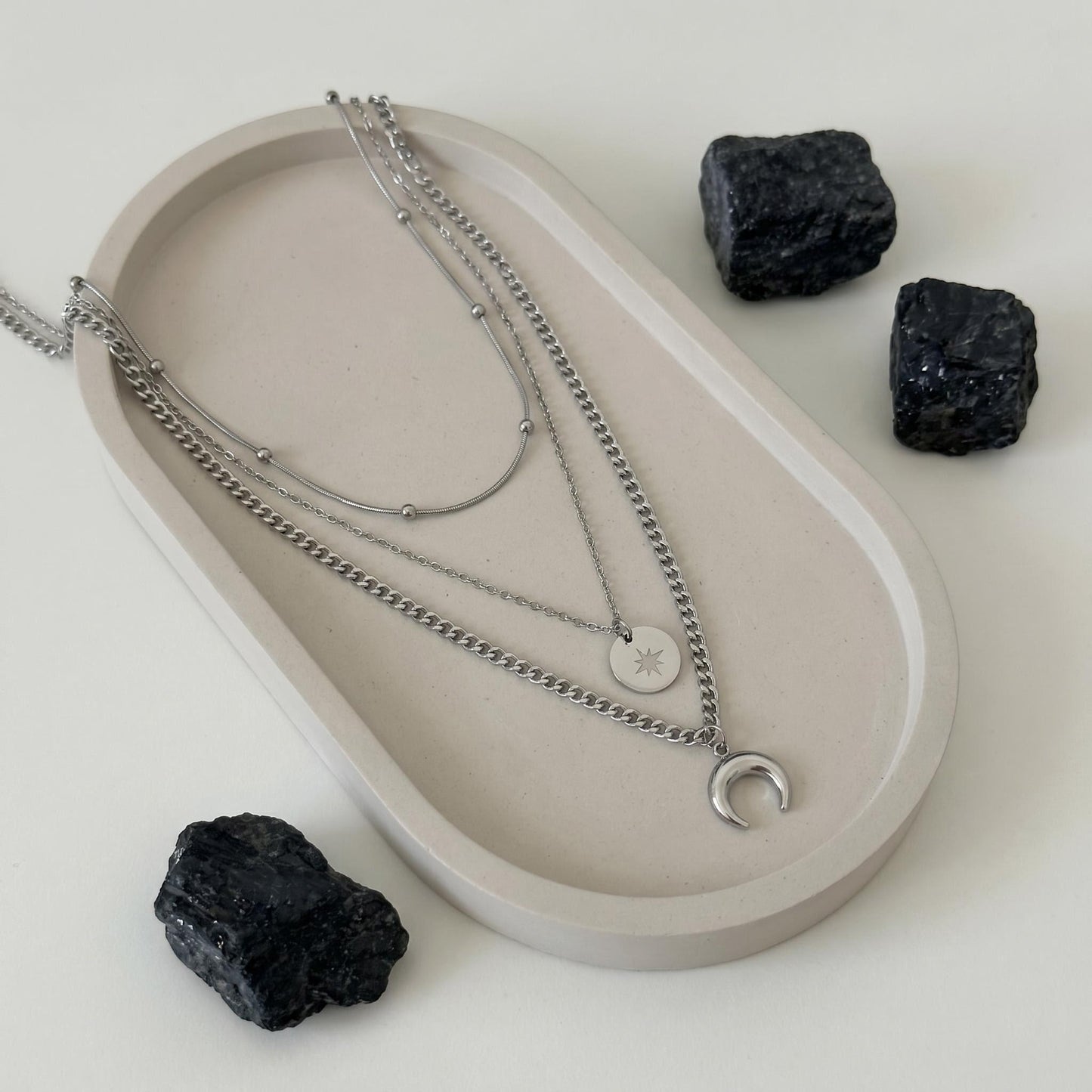 GLANZI Celestial Layers Halskette – Mond & Medaillon Anhänger