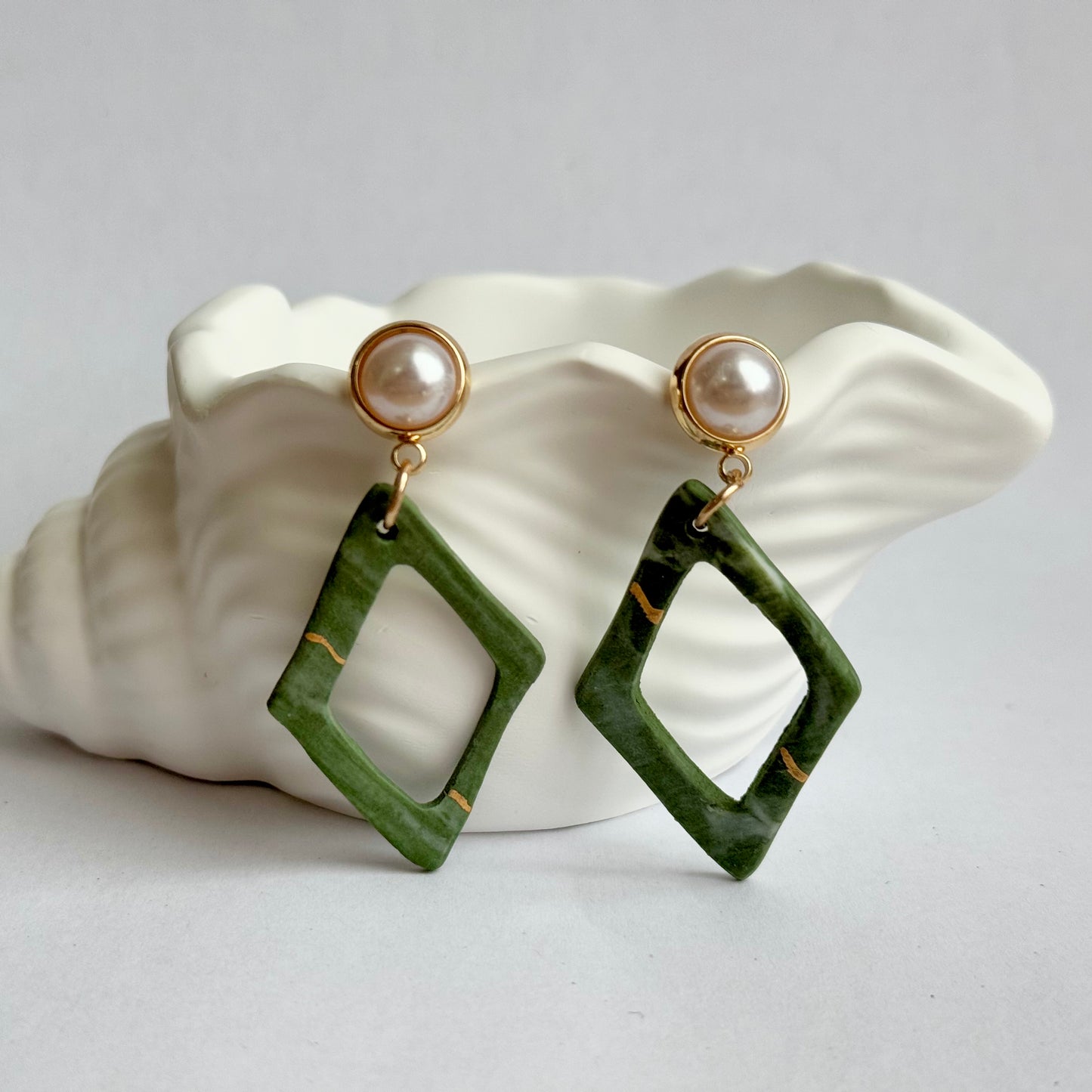 GLANZI Handgefertigte Keramik-Ohrringe – 925er Silberstecker, Handbemaltes Design