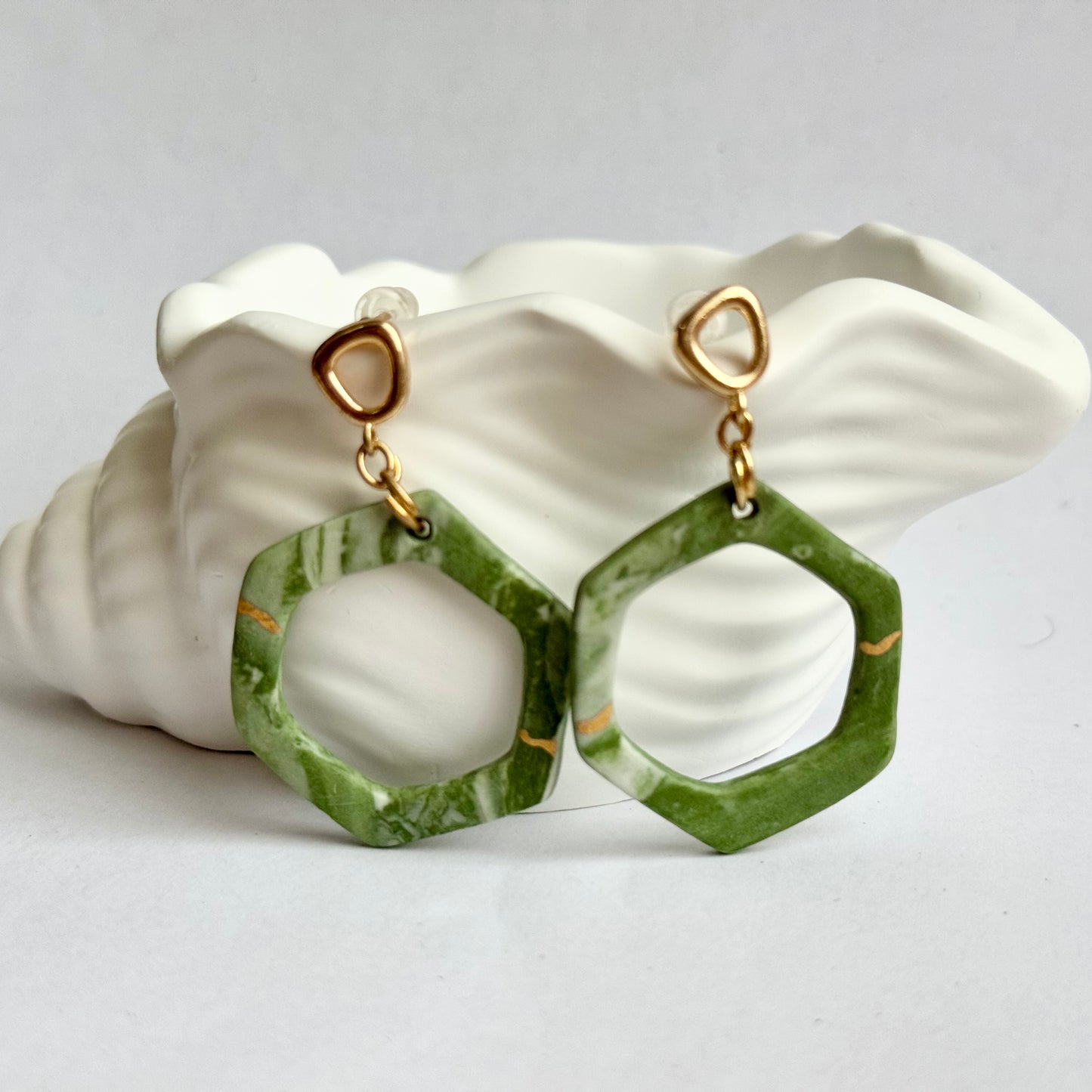 GLANZI Handgefertigte Keramik-Ohrringe – 925er Silberstecker, Handbemaltes Design