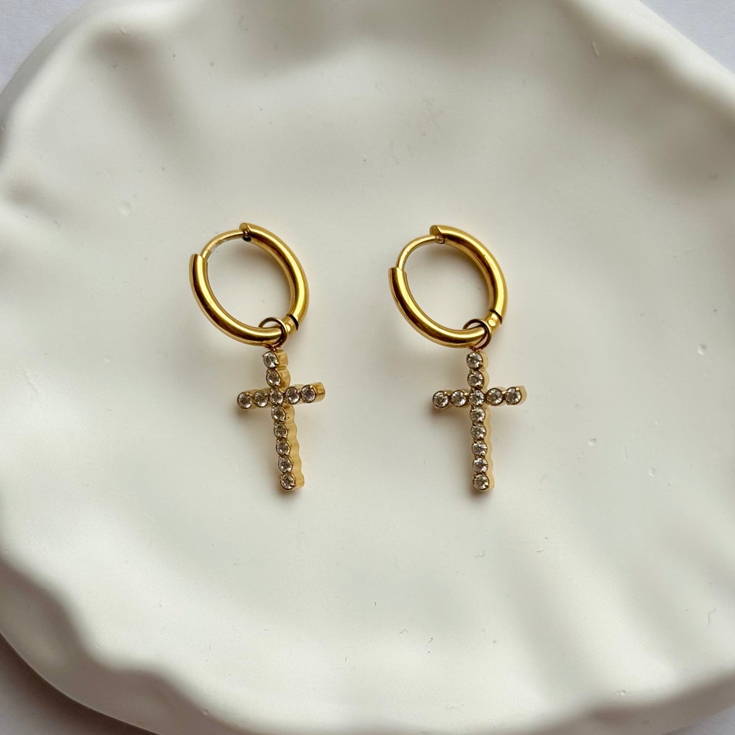 GLANZI Creolen mit Kreuz Anhänger