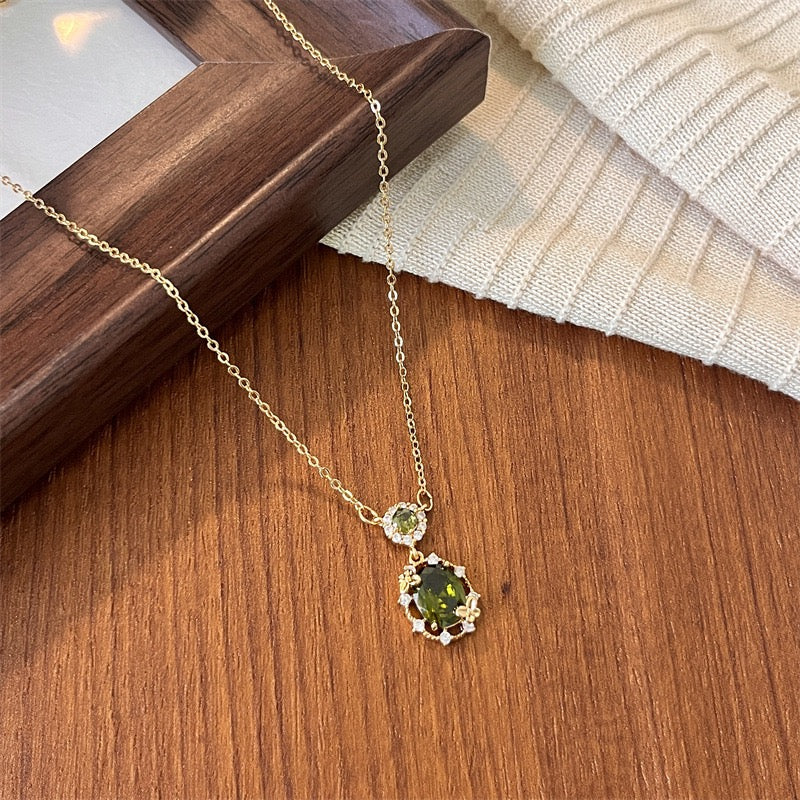 GLANZI Elegance Halskette mit Grünem Oval-Anhänger