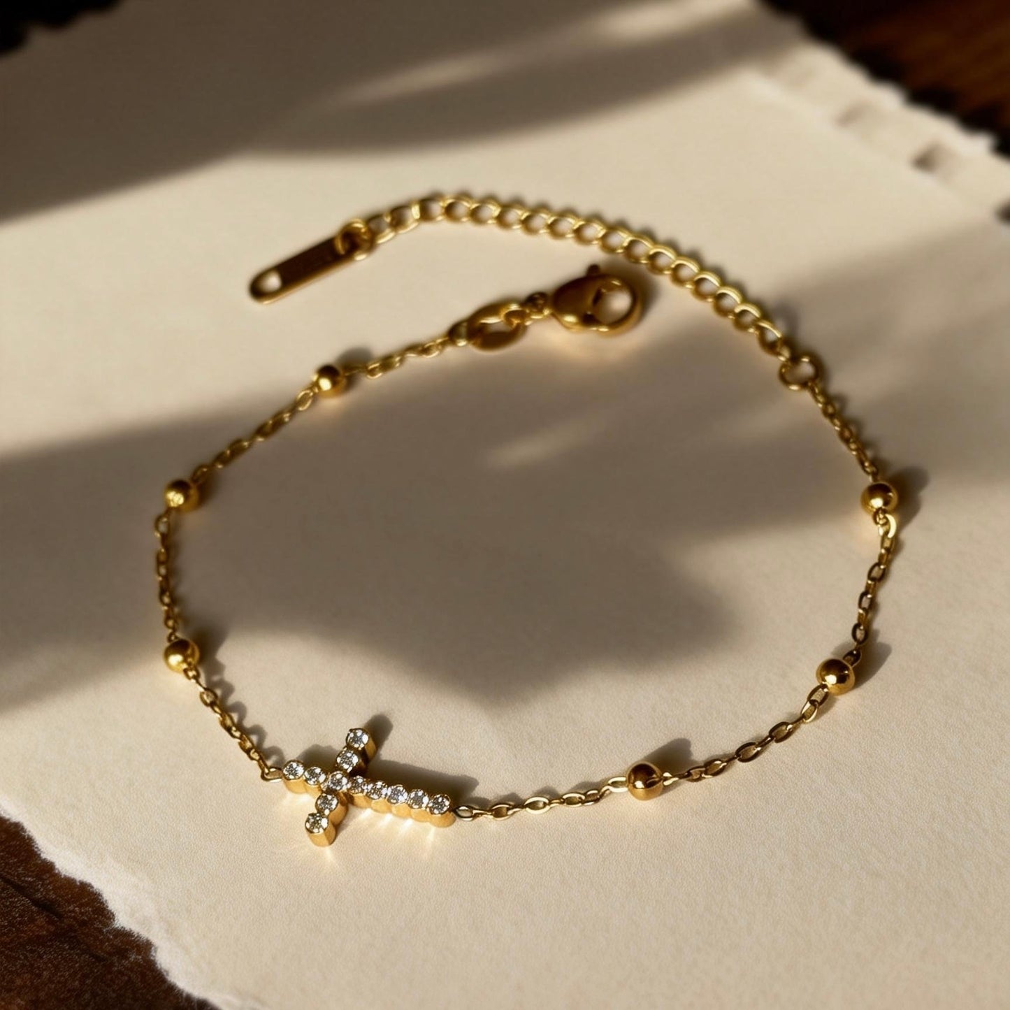 GLANZI Kreuz Armband mit Zirkonia