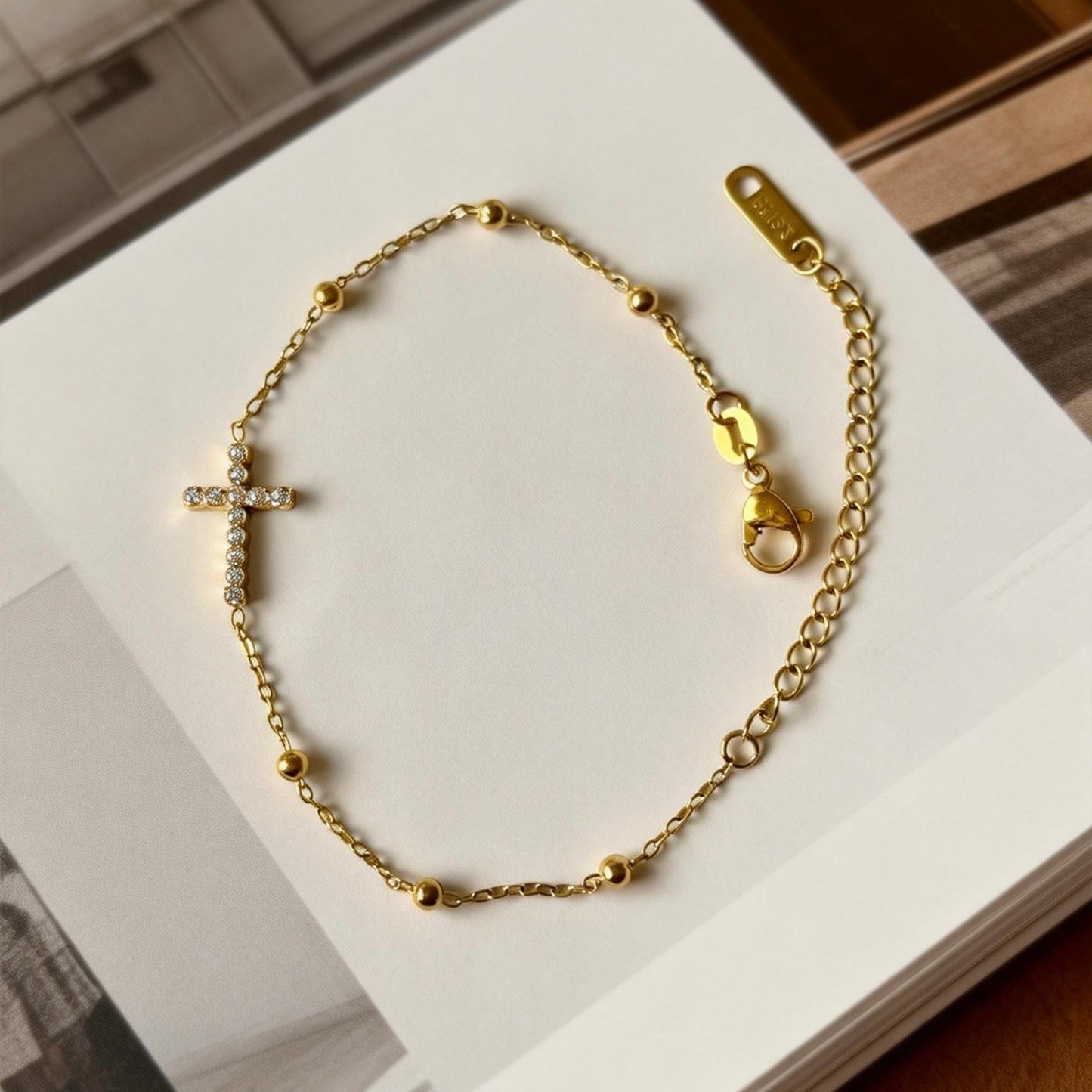 GLANZI Kreuz Armband mit Zirkonia