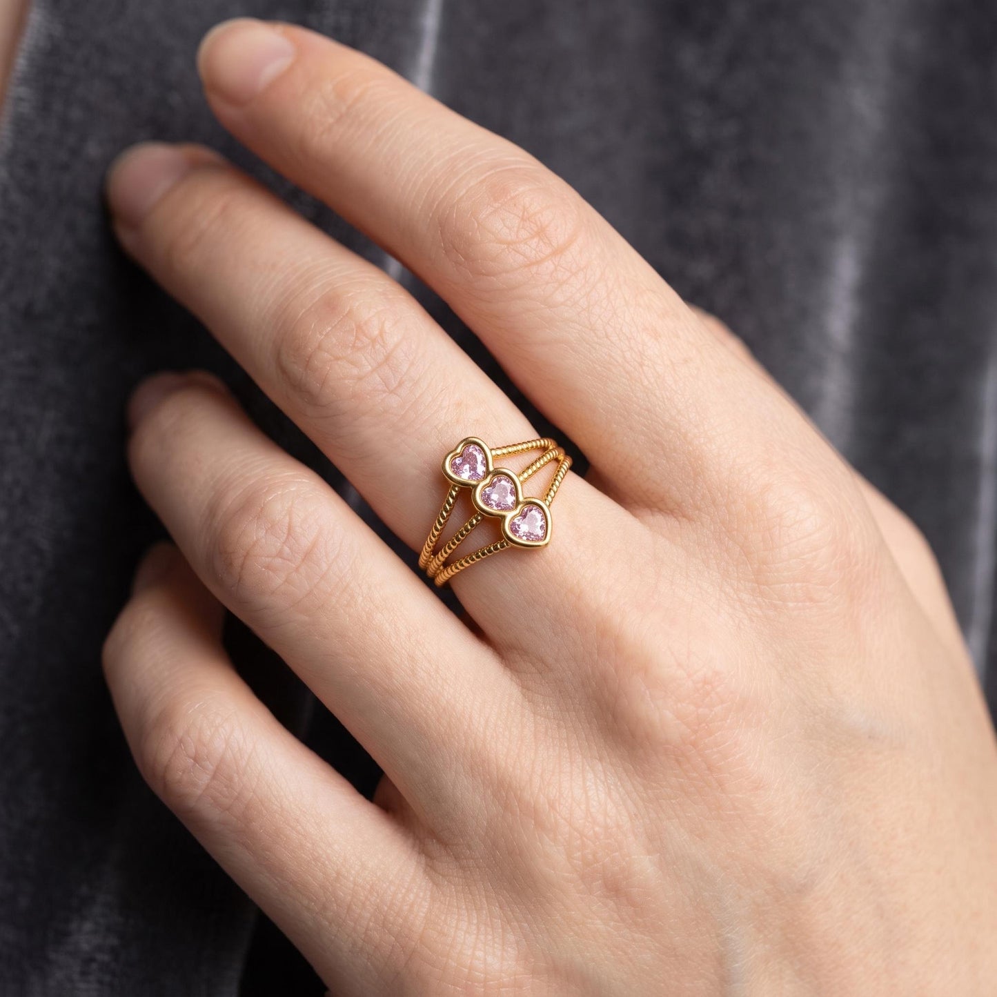 GLANZI Heart Symphony Ring – Dreifacher Herzring mit Kristallen, Verstellbar